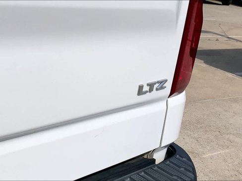 Used 2019 Chevrolet Silverado 1500 LTZ w/ LTZ Premium Package AWD/4WD image 10