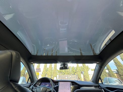 Used 2018 Tesla Model S 75D image 16