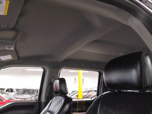 Used 2019 Ford F150 Lariat image 25