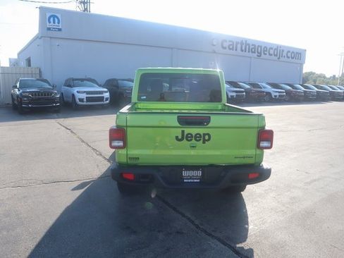 New 2025 Jeep Gladiator Sport image 20