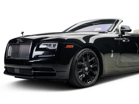 Used 2016 Rolls-Royce Dawn RWD image 10