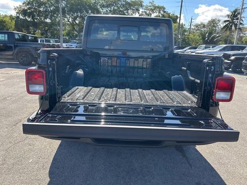 New 2026 Jeep Gladiator Sport AWD/4WD image 30