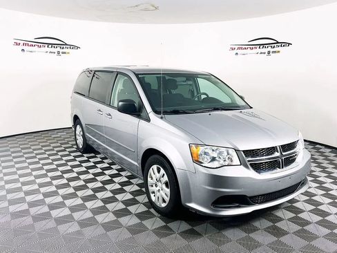 Used 2016 Dodge Grand Caravan SE w/ Quick Order Package 29E SE FWD image 1