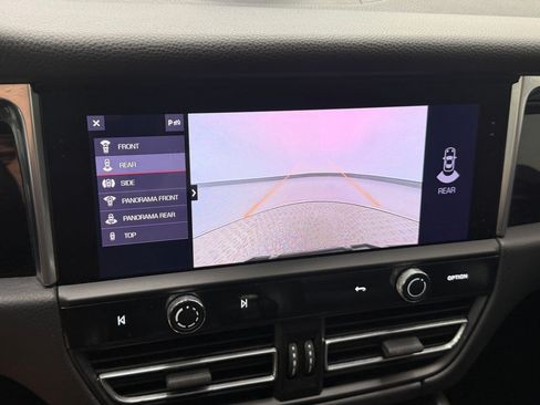 Used 2024 Porsche Macan AWD/4WD image 20