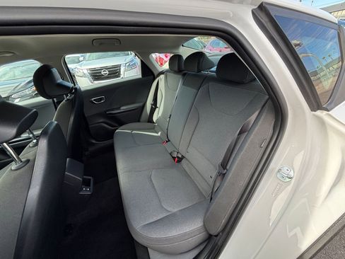 Used 2025 Kia K4 FWD image 24