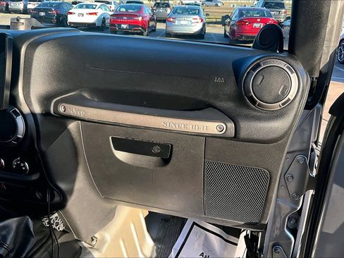 Used 2014 Jeep Wrangler Sport image 19