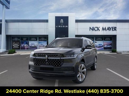 New 2026 Lincoln Navigator L Black Label AWD/4WD image 2