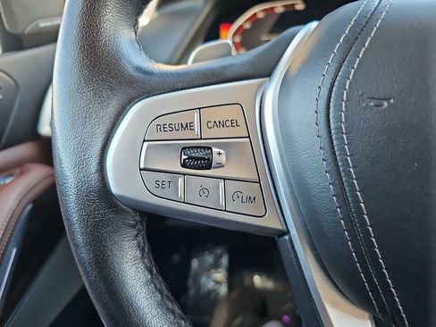 Used 2021 BMW X7 xDrive40i w/ Premium Package AWD/4WD image 11
