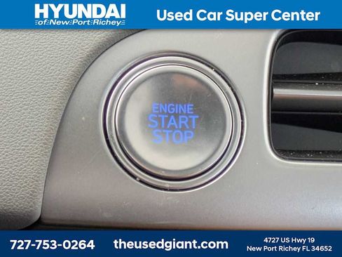 Certified 2025 Hyundai Palisade SE FWD image 38