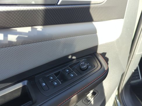 New 2026 Volkswagen Atlas Peak Edition image 13