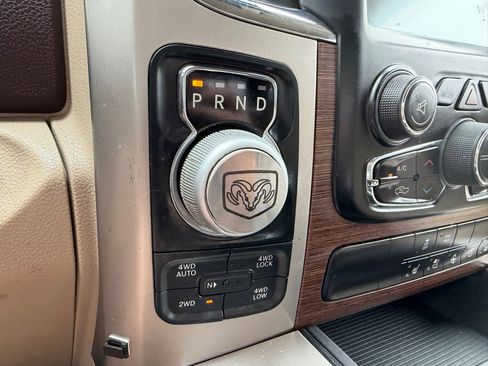 Used 2017 RAM 1500 Laramie w/ Convenience Group AWD/4WD image 21