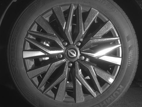 Used 2025 Nissan Altima 2.5 SV image 12