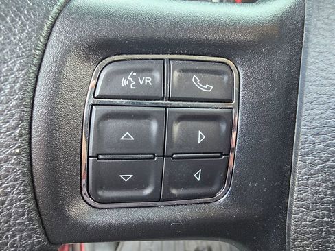 Used 2018 RAM 1500 Express image 22