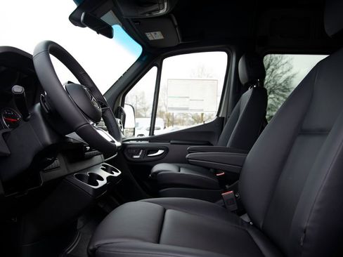 New 2026 Mercedes-Benz Sprinter 2500 image 13