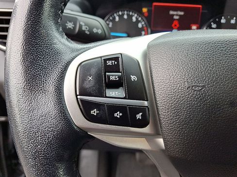 Certified 2023 Ford Explorer XLT w/ Equipment Group 202A AWD/4WD image 17