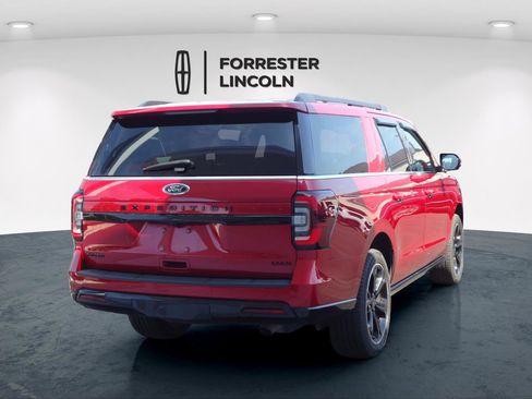 Used 2022 Ford Expedition Max Limited image 3