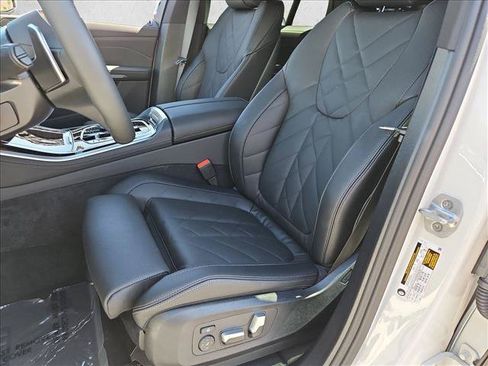 Used 2026 BMW X5 sDrive40i w/ M Sport Package RWD image 16