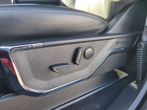 Used 2023 Ford F150 Lariat image 19