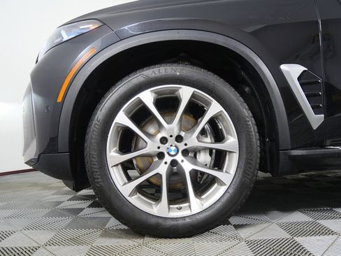 Used 2024 BMW X5 xDrive40i w/ Premium Package AWD/4WD image 8