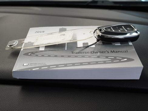 Used 2019 Chevrolet Traverse LS FWD image 40