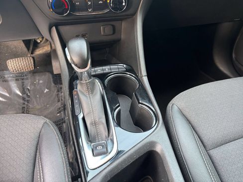 Used 2025 Buick Encore GX Preferred AWD/4WD image 40
