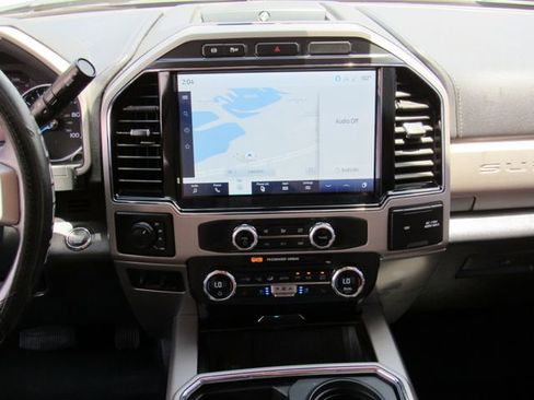 Used 2022 Ford F250 Lariat w/ Lariat Ultimate Package AWD/4WD image 22