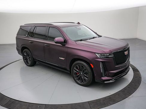 Used 2024 Cadillac Escalade V image 2