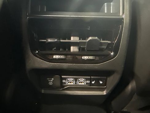 Used 2024 Jeep Grand Cherokee Limited 4xe w/ Luxury Tech Group II AWD/4WD image 13