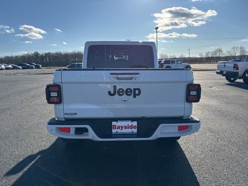 Used 2022 Jeep Gladiator Overland image 6