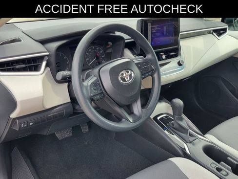 Used 2025 Toyota Corolla LE FWD image 17