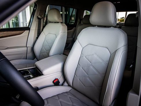 New 2026 Volkswagen Atlas SE image 27