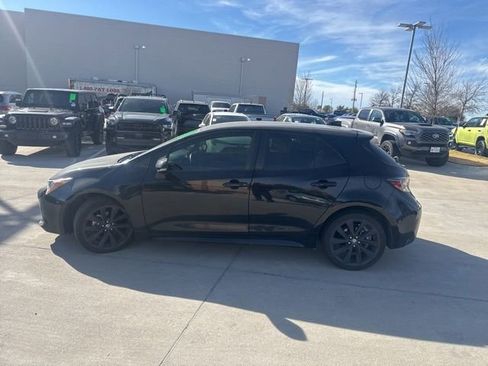 Used 2020 Toyota Corolla XSE image 6