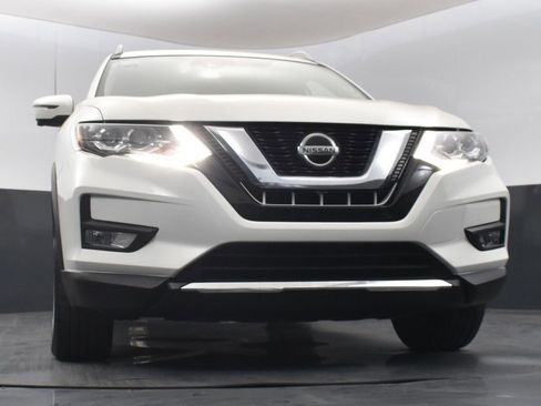 Used 2020 Nissan Rogue SL w/ Premium Package image 34