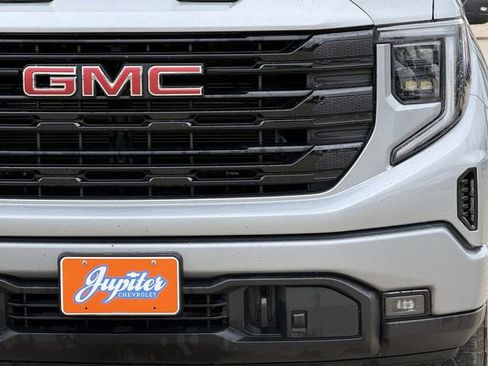 Used 2024 GMC Sierra 1500 Elevation w/ X31 Off-Road Package AWD/4WD image 9