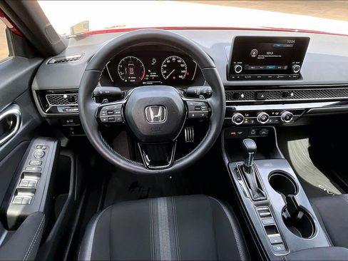 Used 2023 Honda Civic Sport image 6