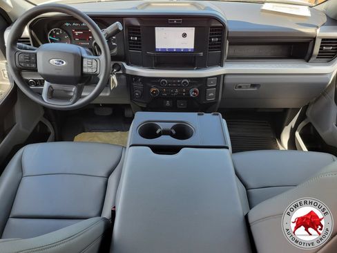 New 2026 Ford F450 XL w/ XL Chrome Package RWD image 17