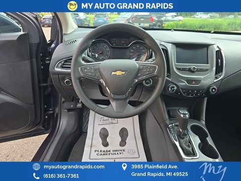 Used 2016 Chevrolet Cruze LT w/ Convenience Package FWD image 13