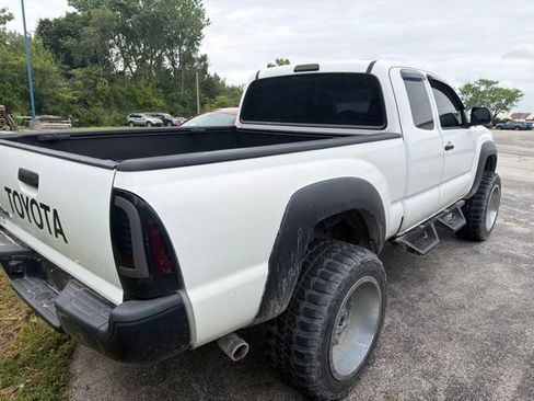 Used 2015 Toyota Tacoma 4x4 Access Cab image 7