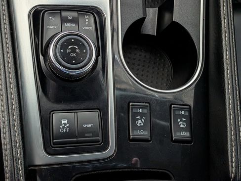 Used 2023 Nissan Maxima SV w/ Floor Mat Group FWD image 24