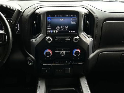 Used 2020 GMC Sierra 1500 Elevation w/ Elevation Value Package image 17