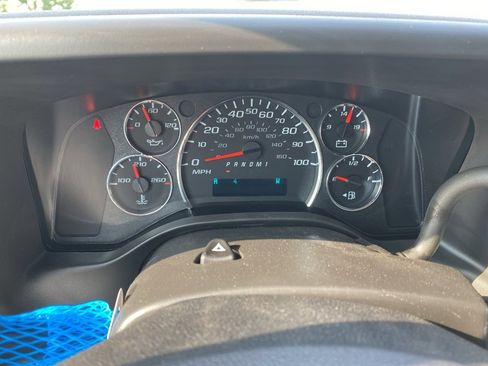 New 2025 Chevrolet Express 3500 w/ Driver Convenience Package image 24