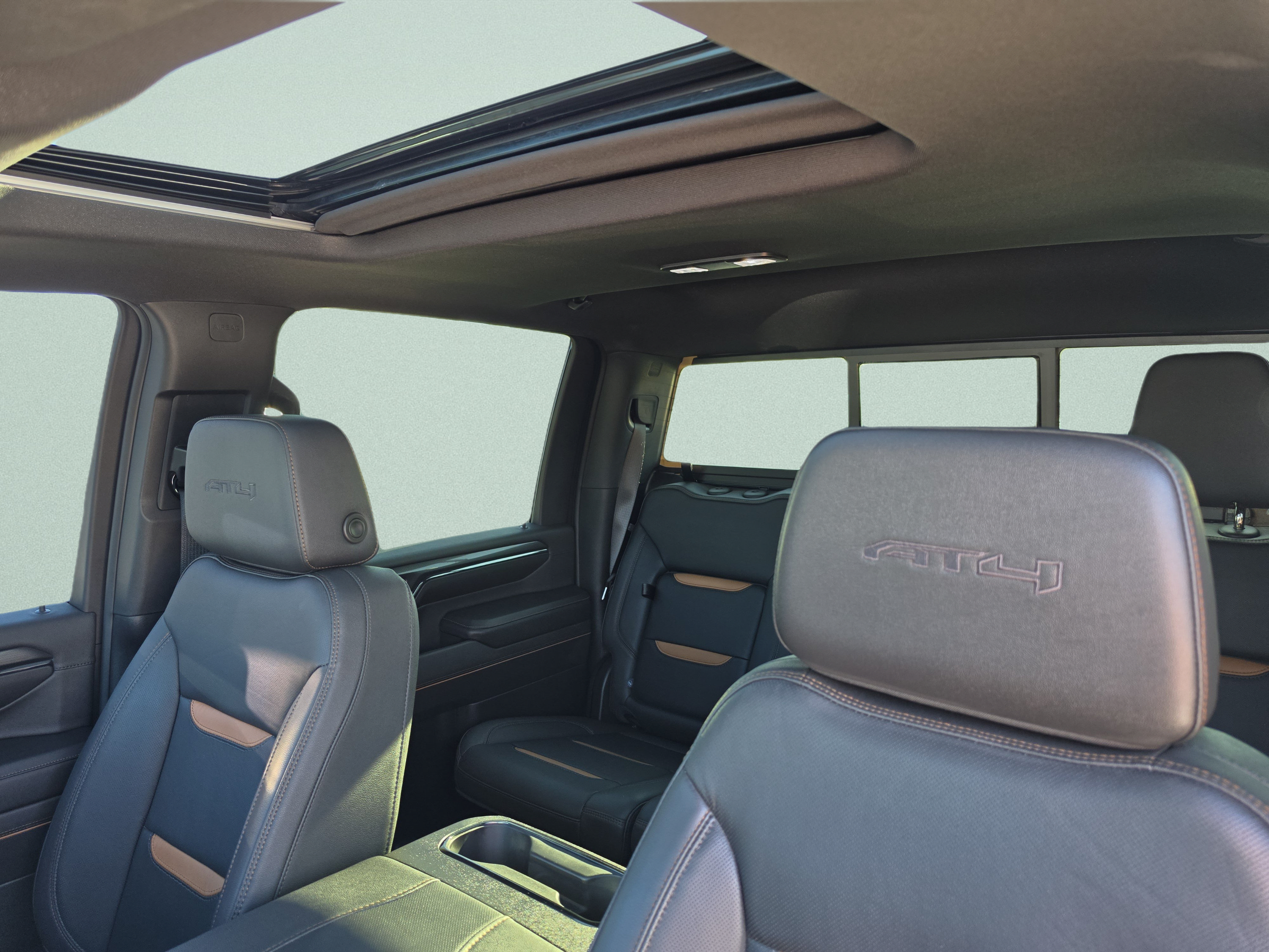 Used 2024 GMC Sierra 2500 AT4 w/ AT4 Premium Plus Package AWD/4WD image 27