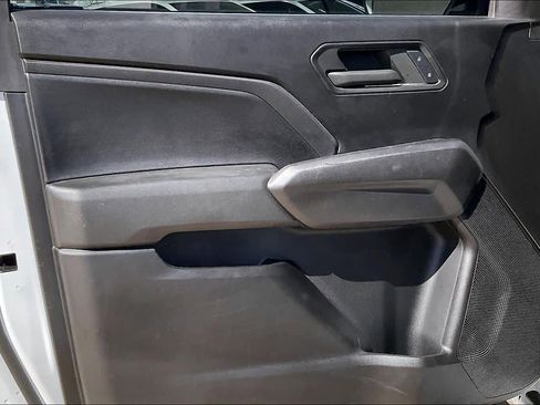 Used 2024 Chevrolet Colorado W/T image 21