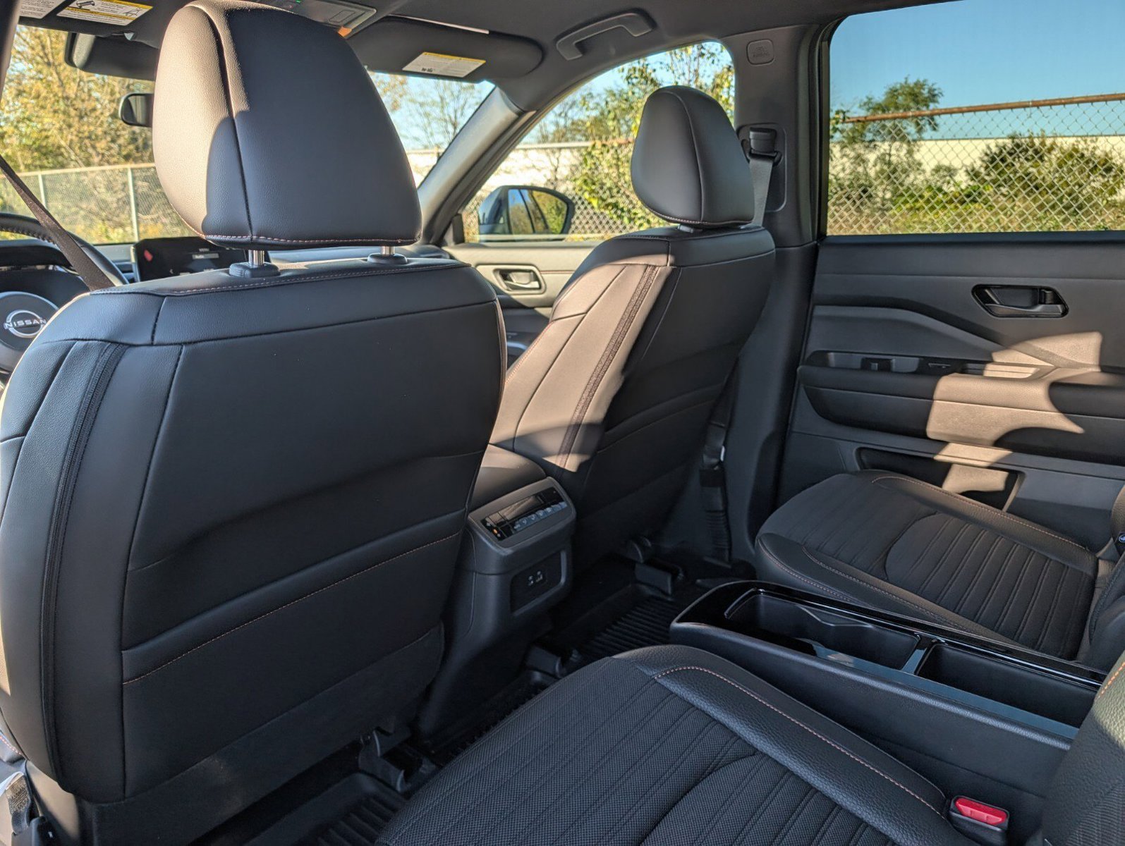 Used 2025 Nissan Pathfinder Rock Creek AWD/4WD image 23