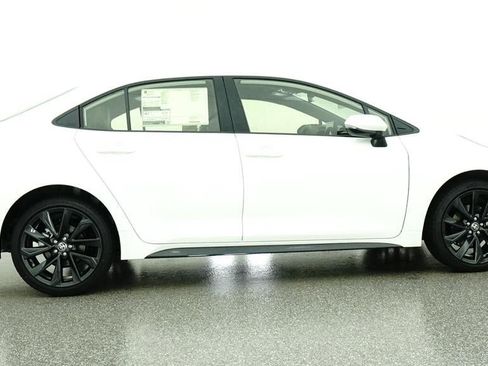 New 2026 Toyota Corolla SE FWD image 27