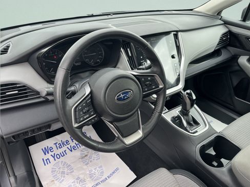 Used 2024 Subaru Outback Premium AWD/4WD image 16