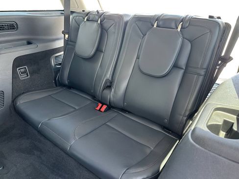Used 2025 Lincoln Aviator Reserve w/ Equipment Group 201A AWD/4WD image 12
