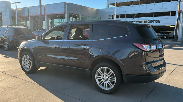 Used 2015 Chevrolet Traverse LT w/ Style and Technology Package FWD image 4