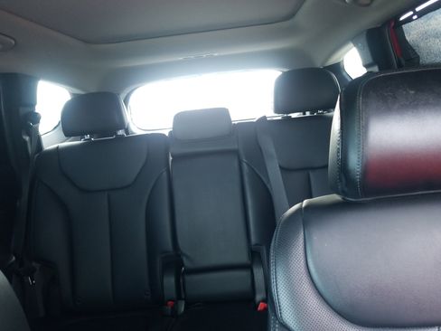 Used 2023 Hyundai Santa Fe SEL w/ Premium Package image 19