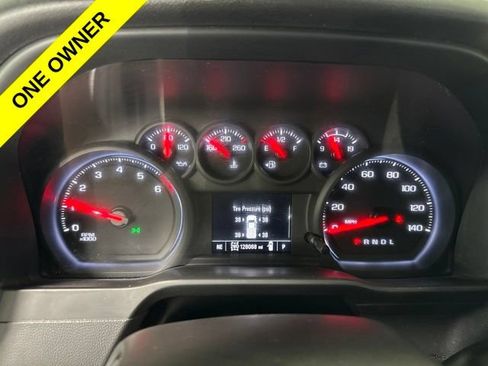 Used 2021 Chevrolet Silverado 1500 Custom Trail Boss AWD/4WD image 17